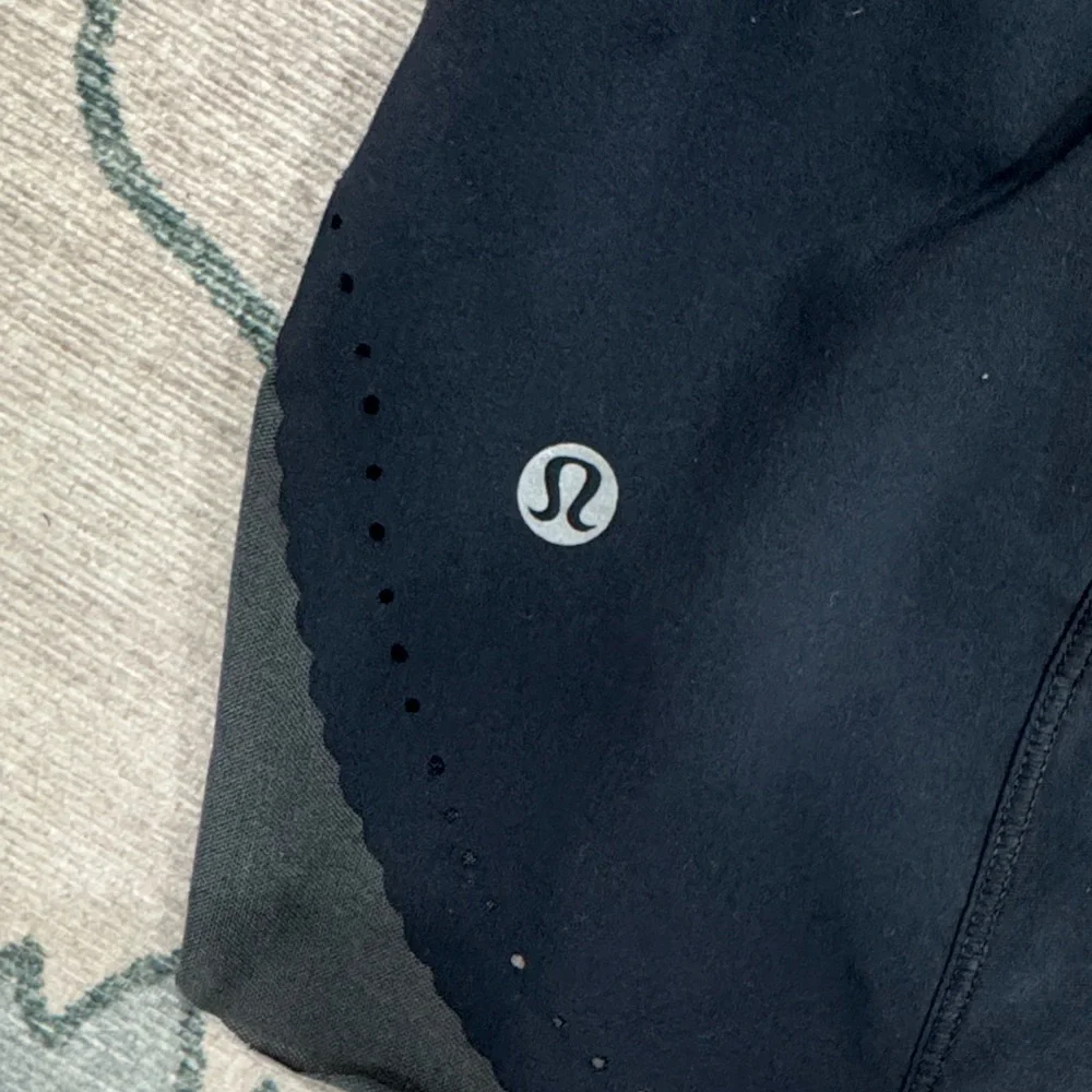 Lululemon Athletica Navy Blue Smooth Stride Shorts Swift Ultra Woven